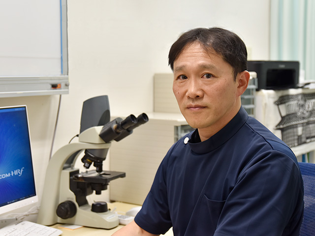 院長 愛新 啓盛